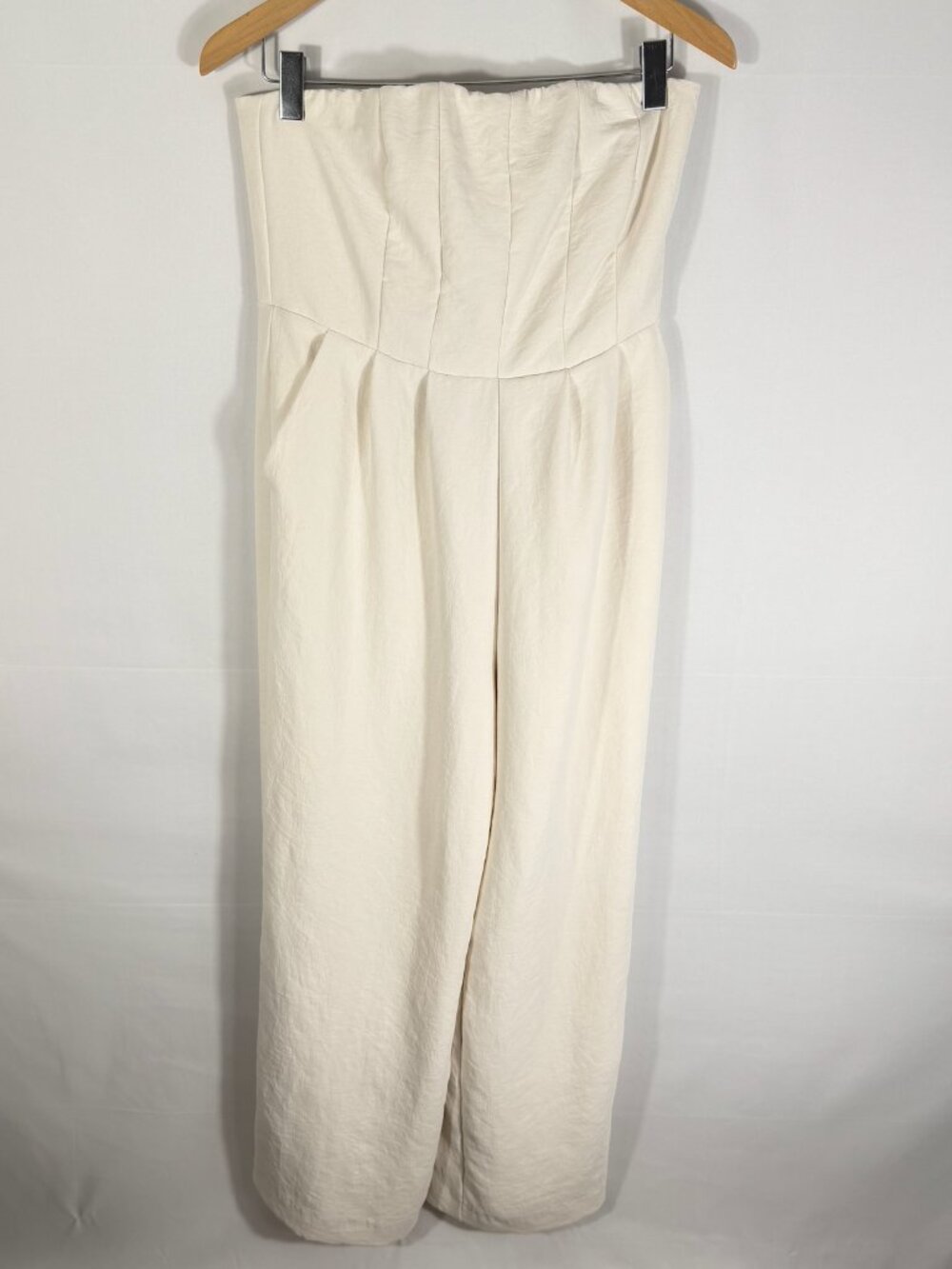 A New Day Cream Strapless Romper Medium Pockets Elastic Back Work Casual